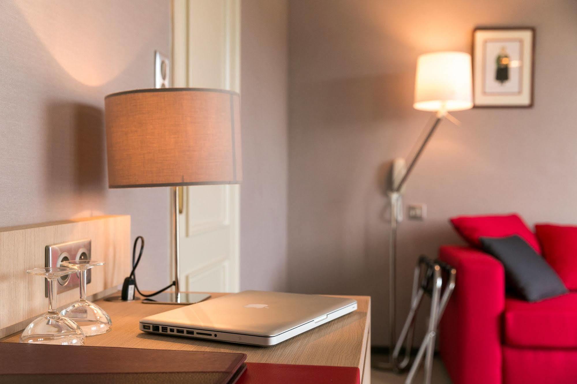 Le Goyen Hotel Одиерн Екстериор снимка
